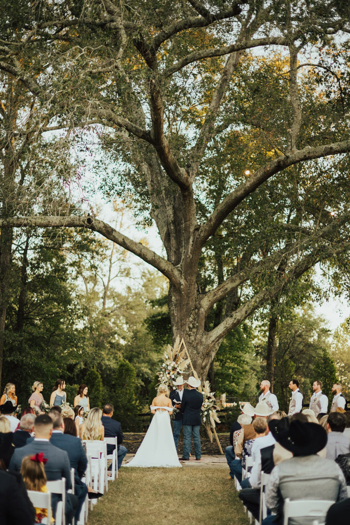 Tyler Texas Outdoor wedding ceremony