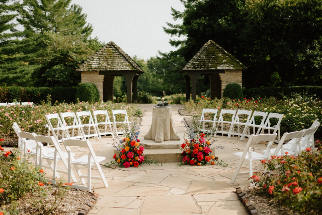 Colorful epic des moines iowa wedding at the Des Moines art center