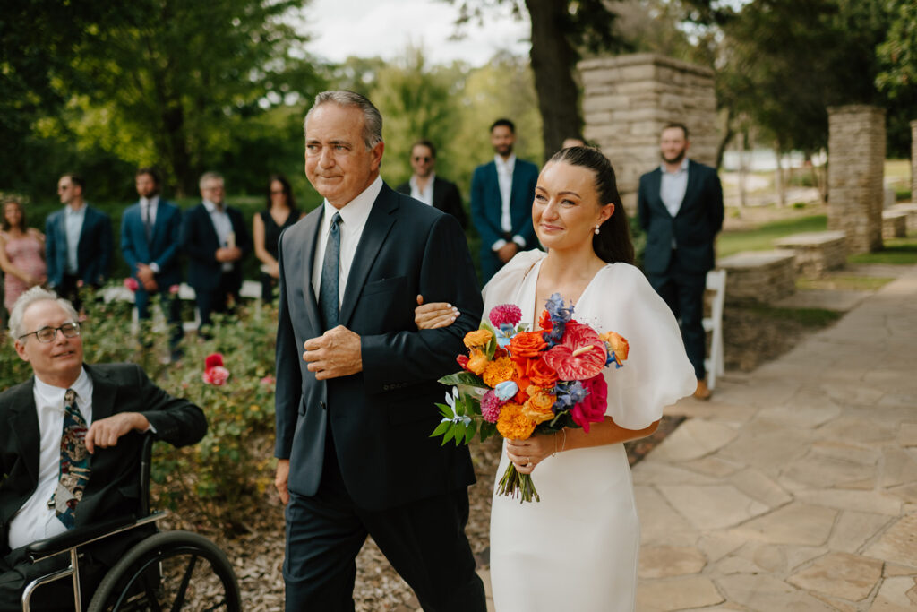 Colorful epic des moines iowa wedding at the Des Moines art center
