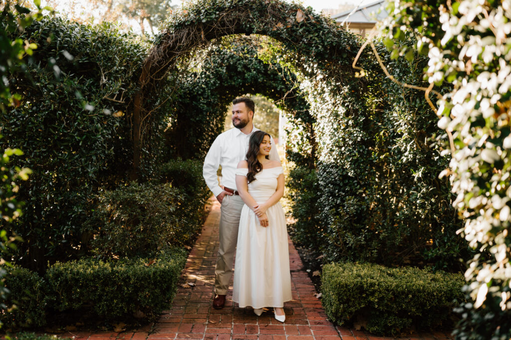 Katie + Thomas | River Oaks Garden Forum Engagement Photos